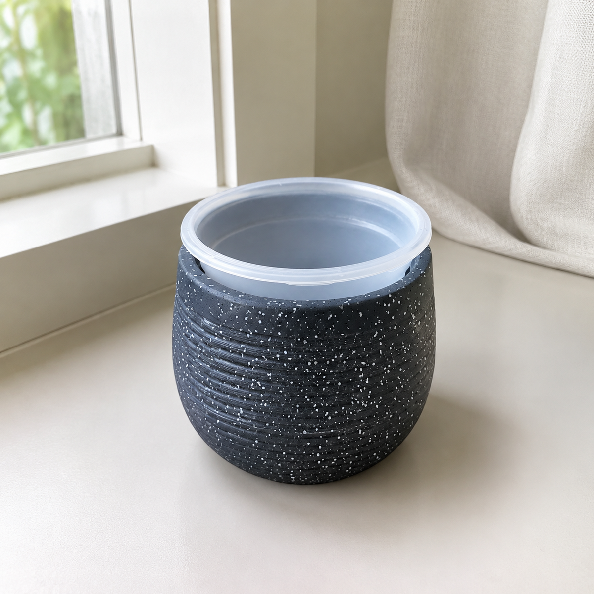 Roto Ripple Self-Watering Planter